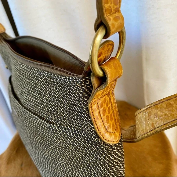 Eric Javits Raffia Hobo Woven Crossbody Purse - Picture 13 of 16